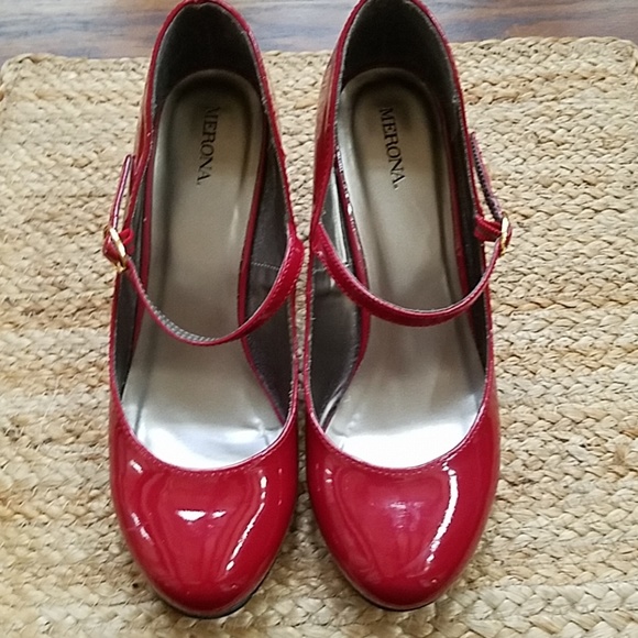MERONA Shoes - Blood red patent pumps
